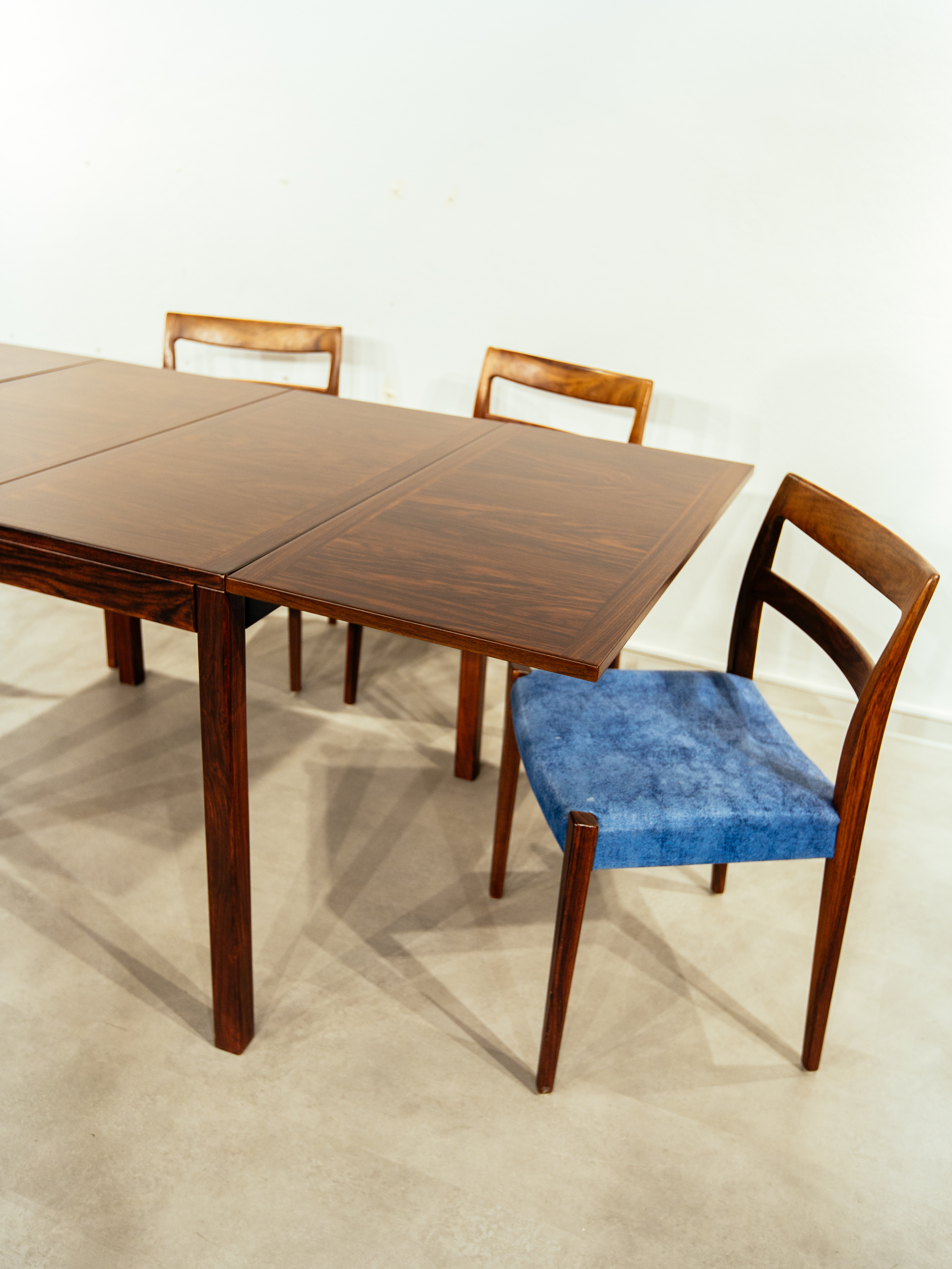 Vejle Stole og Möbelfabrik üretimi, Rosewood ağacı yemek masası 